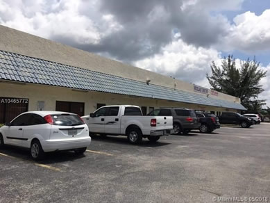 Florida Strip Centers Real Estate Specialist - Let us help you buy or sell your next Strip Centers Property