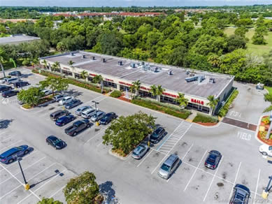 Florida Strip Centers Real Estate Specialist - Let us help you buy or sell your next Strip Centers Property