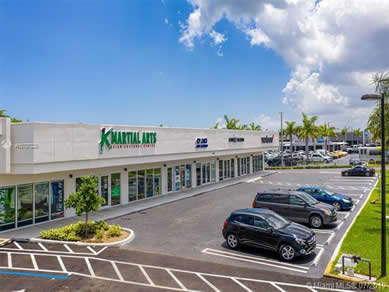 Florida Strip Centers Real Estate Specialist - Let us help you buy or sell your next Strip Centers Property