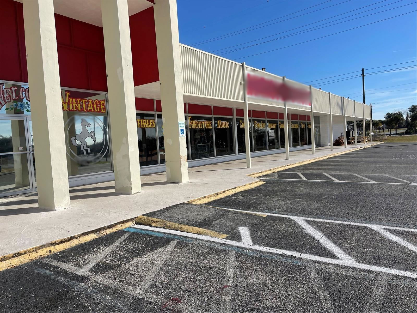 Strip Center For Sale in Eustis, FL 26,800 sq ft $2,700,000 Strip Center For Sale in Eustis, FL 26,800 sq ft $2,700,000