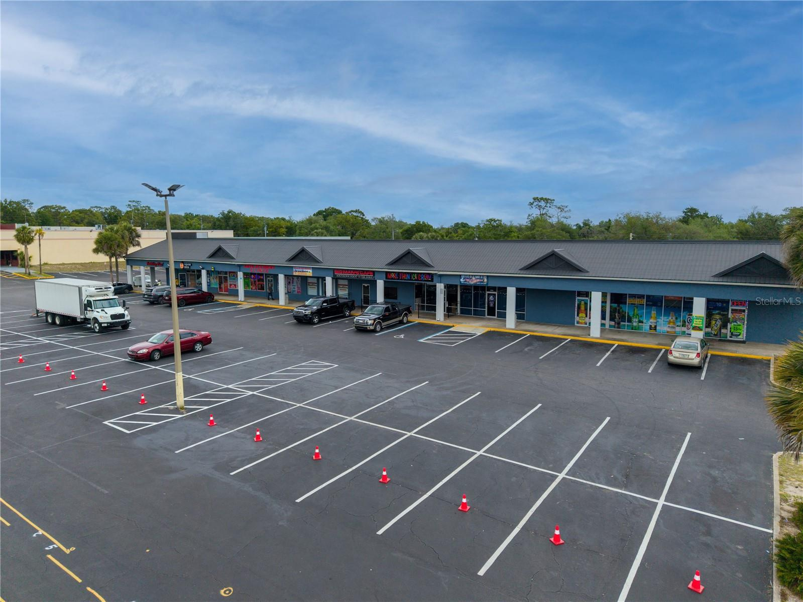 9 Unit Strip Center For Sale in Ocala, FL - 19,400 sq ft