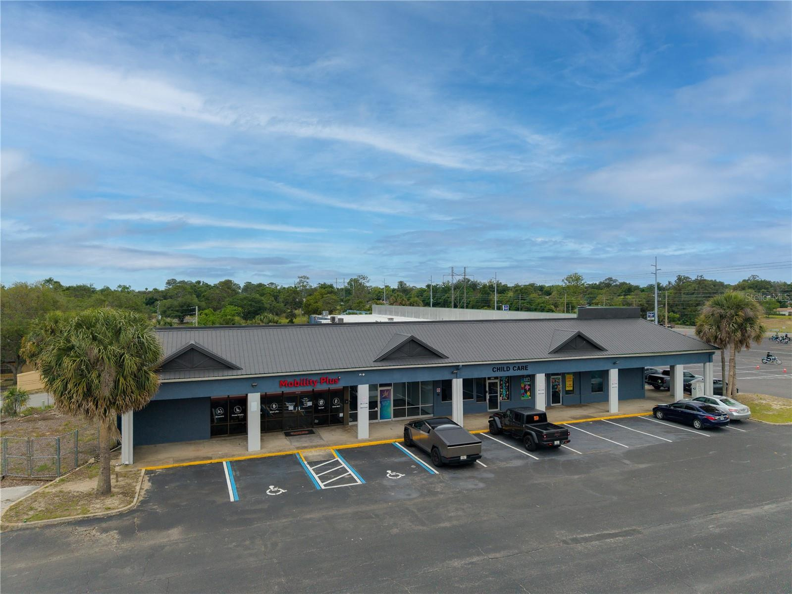 9 Unit Strip Center For Sale in Ocala, FL - 19,400 sq ft $2,400,000