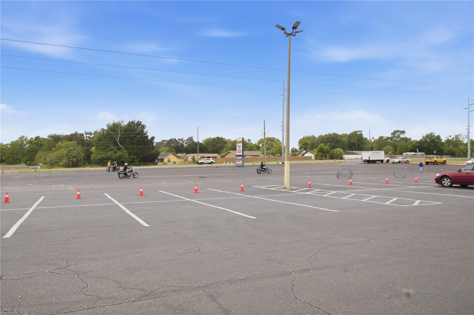 9 Unit Strip Center For Sale in Ocala, FL - 19,400 sq ft $2,400,000