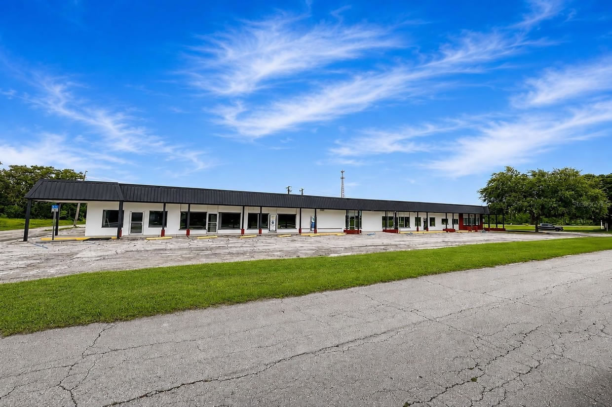 Strip Center For Sale in Polk County, FL - 12,500 sq ft - $1,290,000