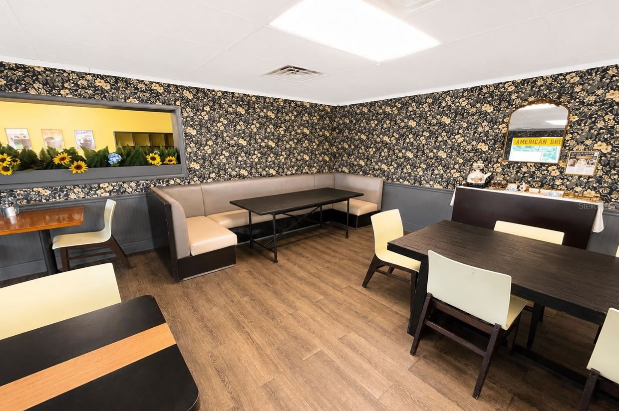 Strip Center For Sale in Polk County, FL - 12,500 sq ft - $1,290,000